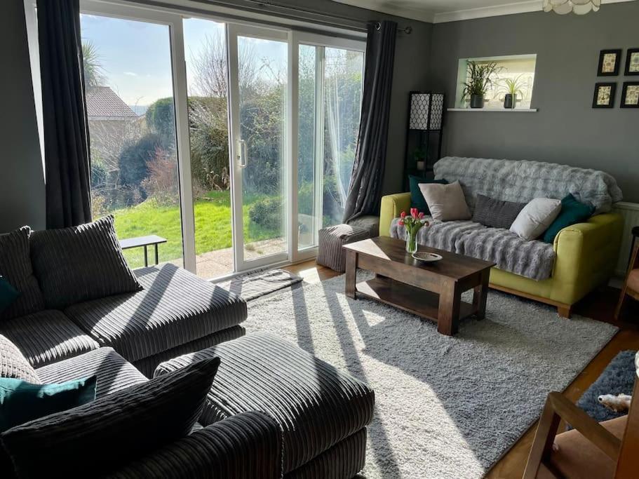 Stunning Charmouth Property With Bay Views! Exterior photo