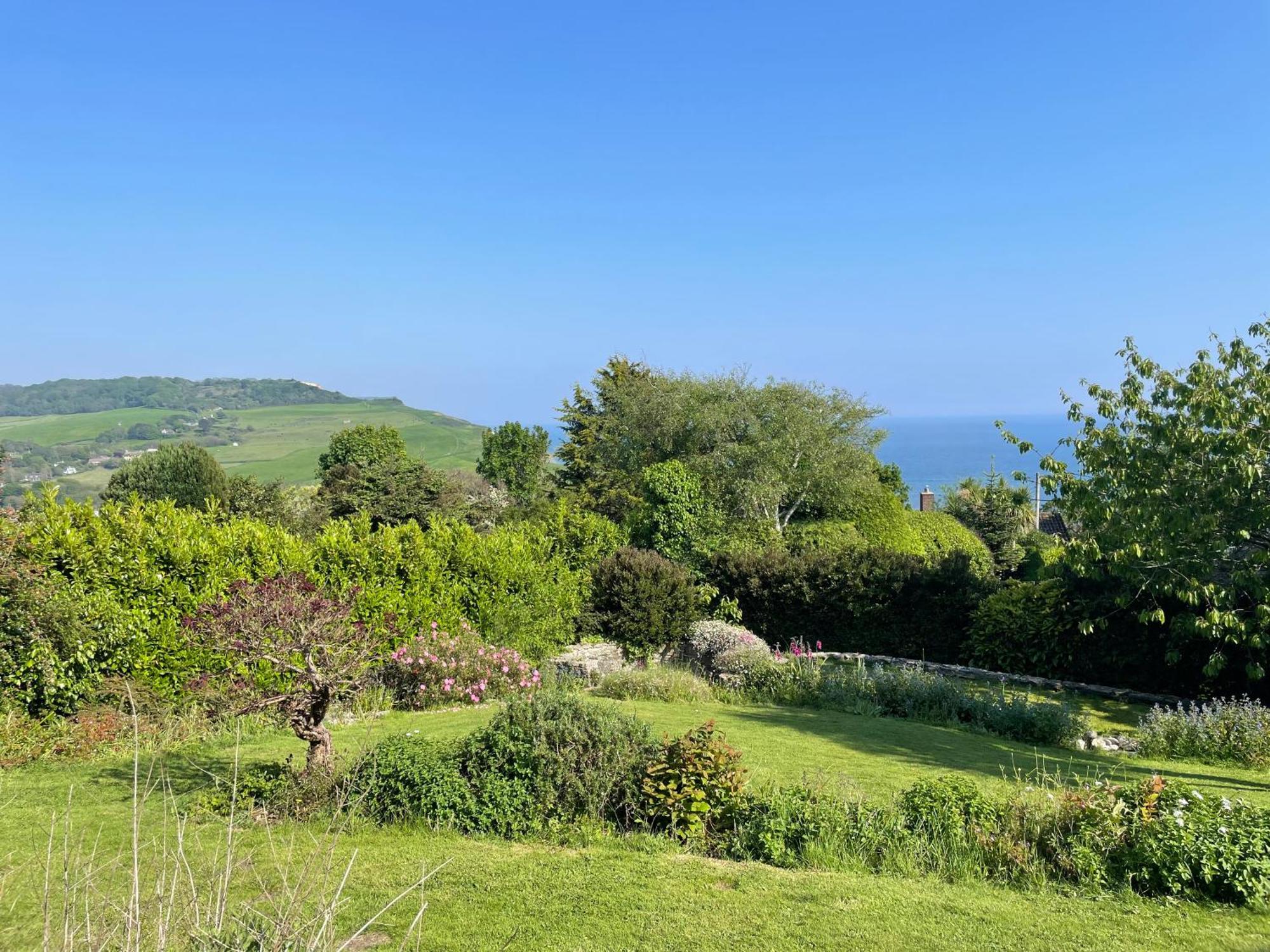 Stunning Charmouth Property With Bay Views! Exterior photo